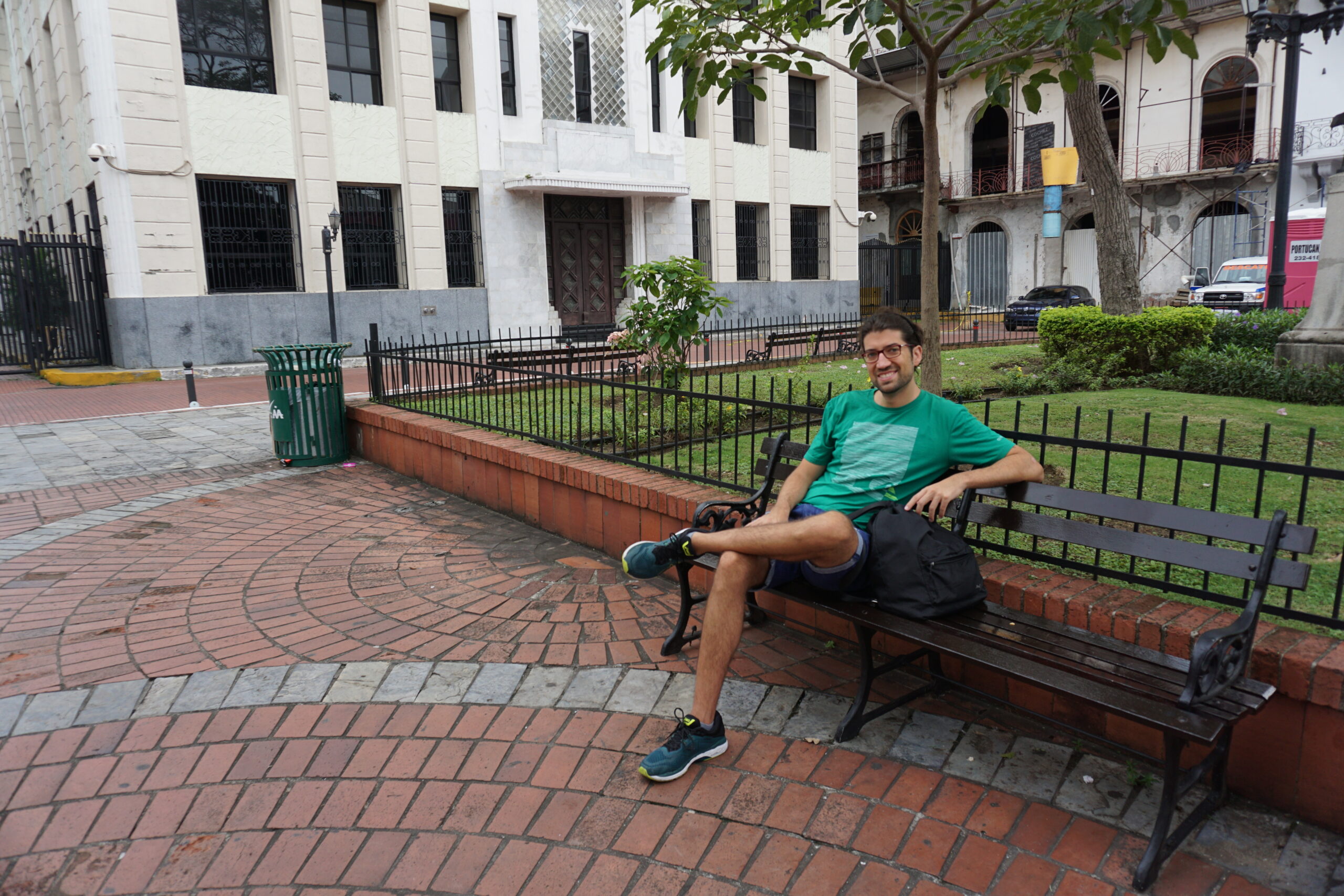 Carlos en la plaza de la Independencia